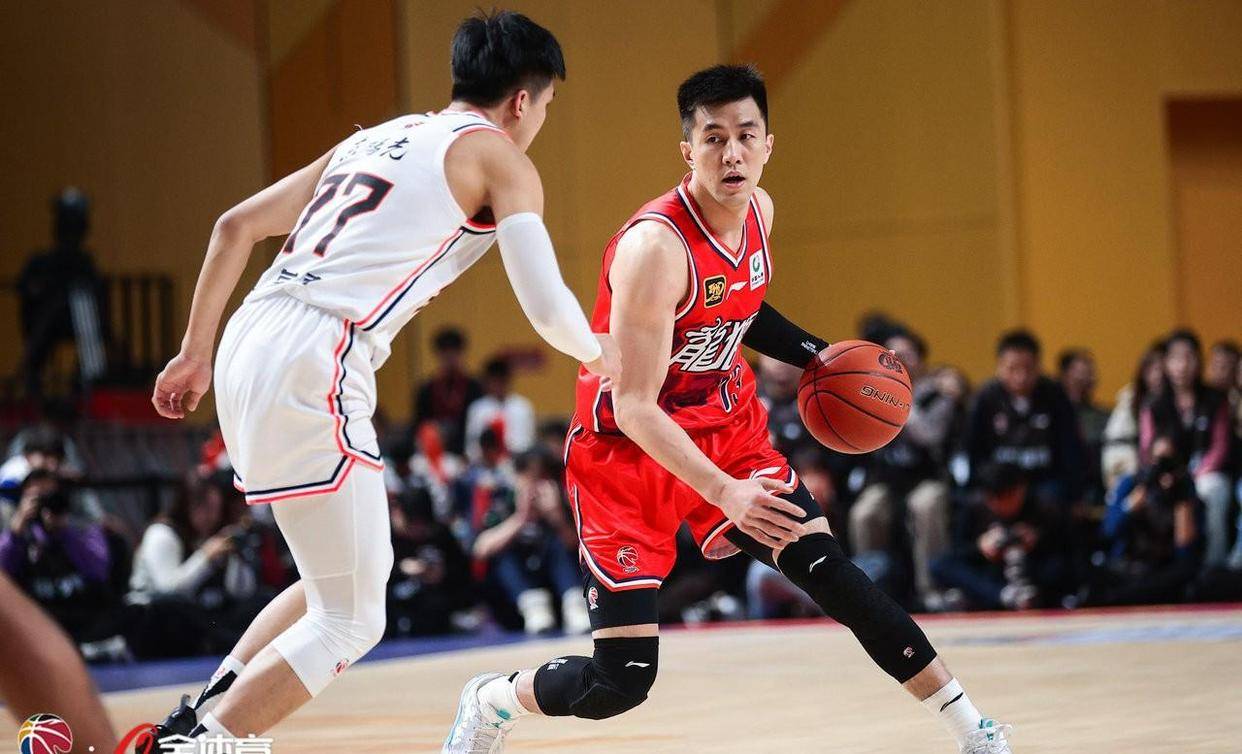 爱游戏体育-包含加时末段CBA常规赛焦点战，塞维利亚伤情更新，悬念犹存，赛季目标并未改变的词条